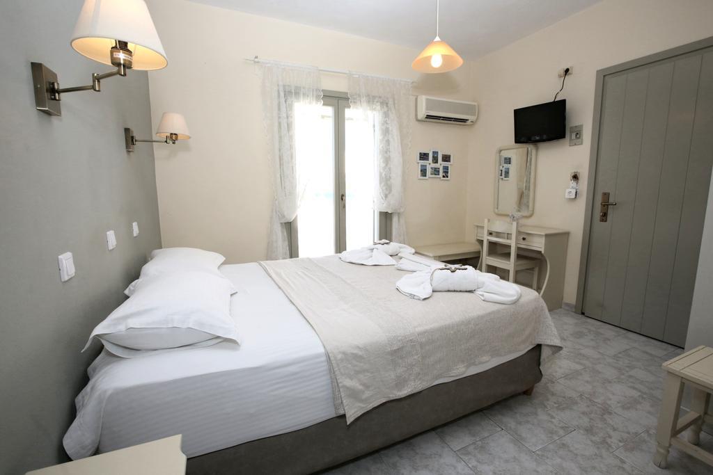 Alexandra'S Rooms Páros Extérieur photo